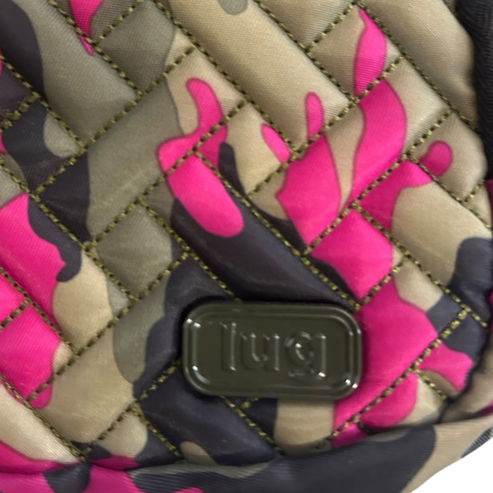 LUG Carousel Convertible Camo Green Pink Crossbody or to a Belt Bag Travel Purse - Picture 12 of 16